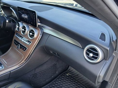 Used 2019 Mercedes-Benz C 300 4MATIC Sedan image 17