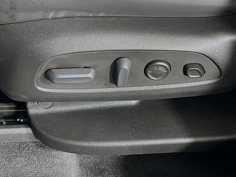 Used 2023 Buick Enclave Avenir w/ Avenir Technology Package FWD image 13