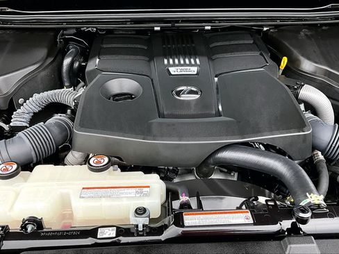 Used 2024 Lexus GX 550 w/ Accessory Package (Z1) AWD/4WD image 32