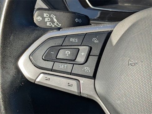 Used 2024 Volkswagen Jetta SE image 22