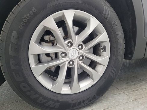 Used 2020 Hyundai Santa Fe SE FWD image 31