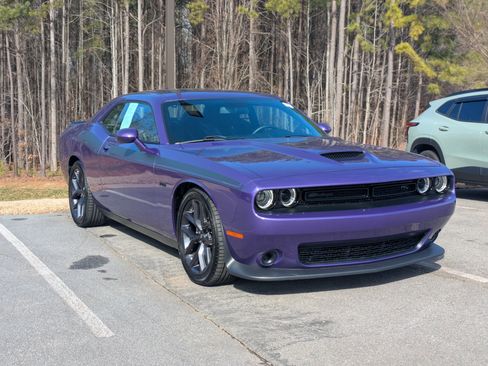 Used 2023 Dodge Challenger R/T w/ Blacktop Package image 2