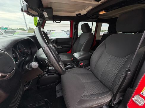 Used 2016 Jeep Wrangler Unlimited Sport AWD/4WD image 11