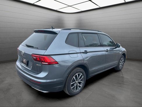 Used 2021 Volkswagen Tiguan S image 5