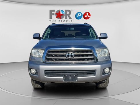 Used 2016 Toyota Sequoia SR5 w/ Premium Package image 8