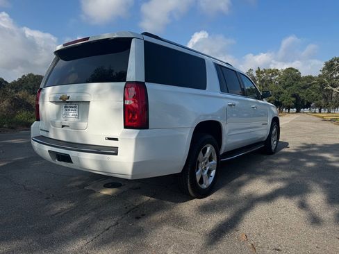 Used 2017 Chevrolet Suburban Premier image 6