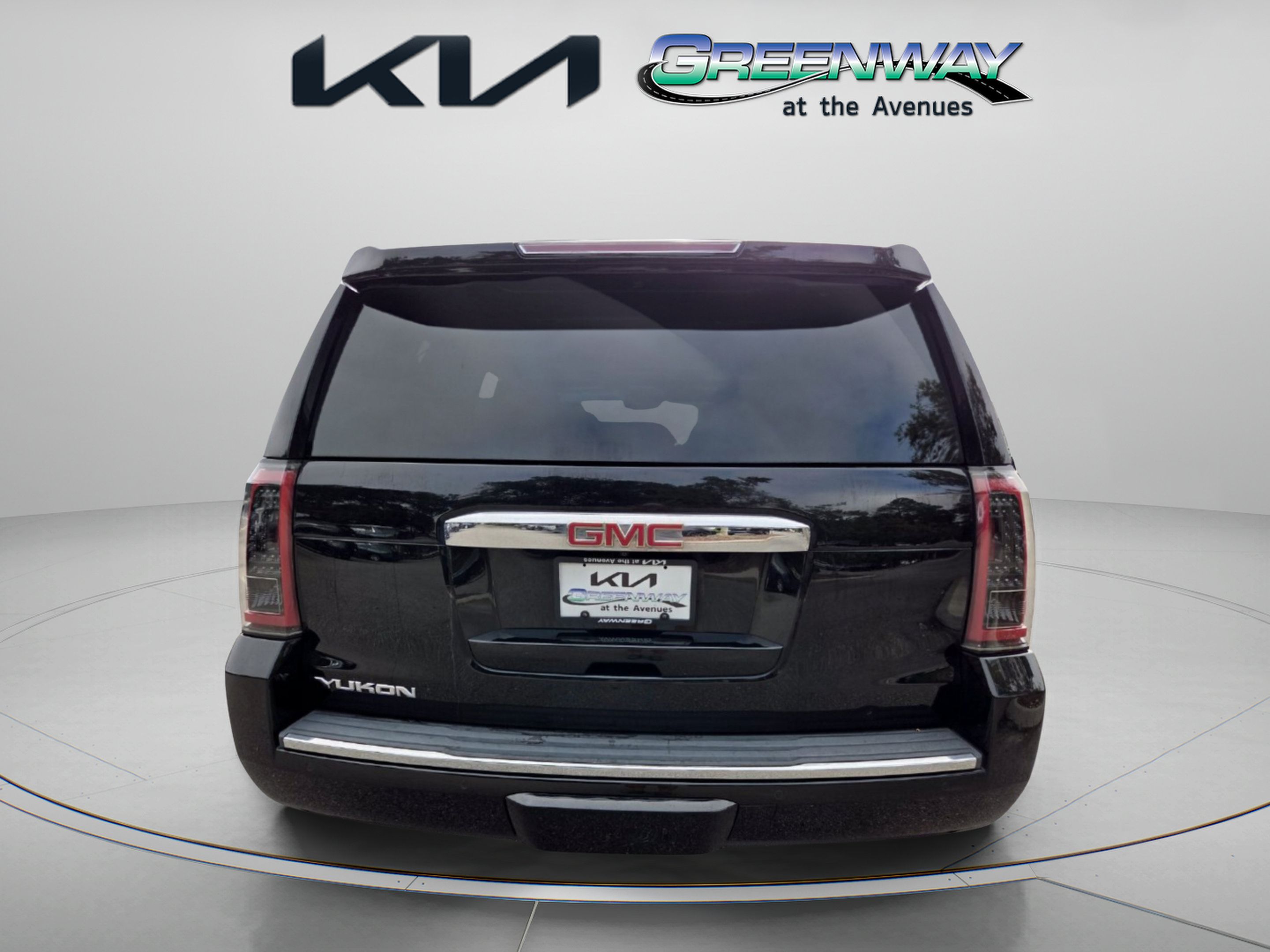 Used 2020 GMC Yukon Denali w/ Open Road Package AWD/4WD image 6