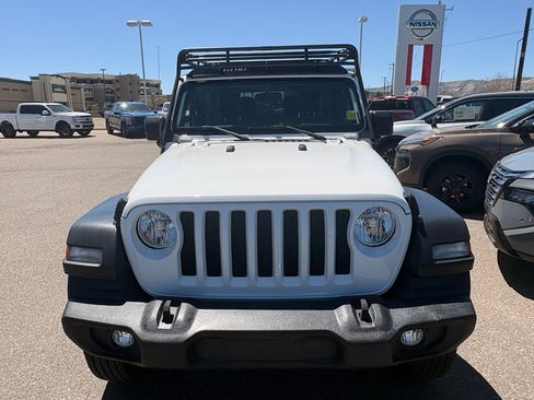 Used 2022 Jeep Wrangler Sport AWD/4WD image 8