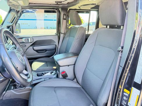 Used 2022 Jeep Gladiator Sport AWD/4WD image 23