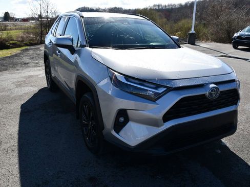 Used 2024 Toyota RAV4 XLE Premium image 1