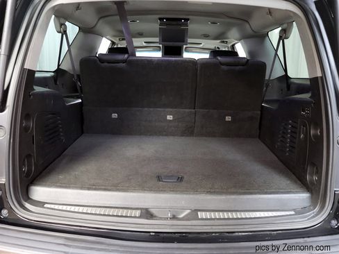 Used 2017 GMC Yukon XL Denali w/ Open Road Package image 30