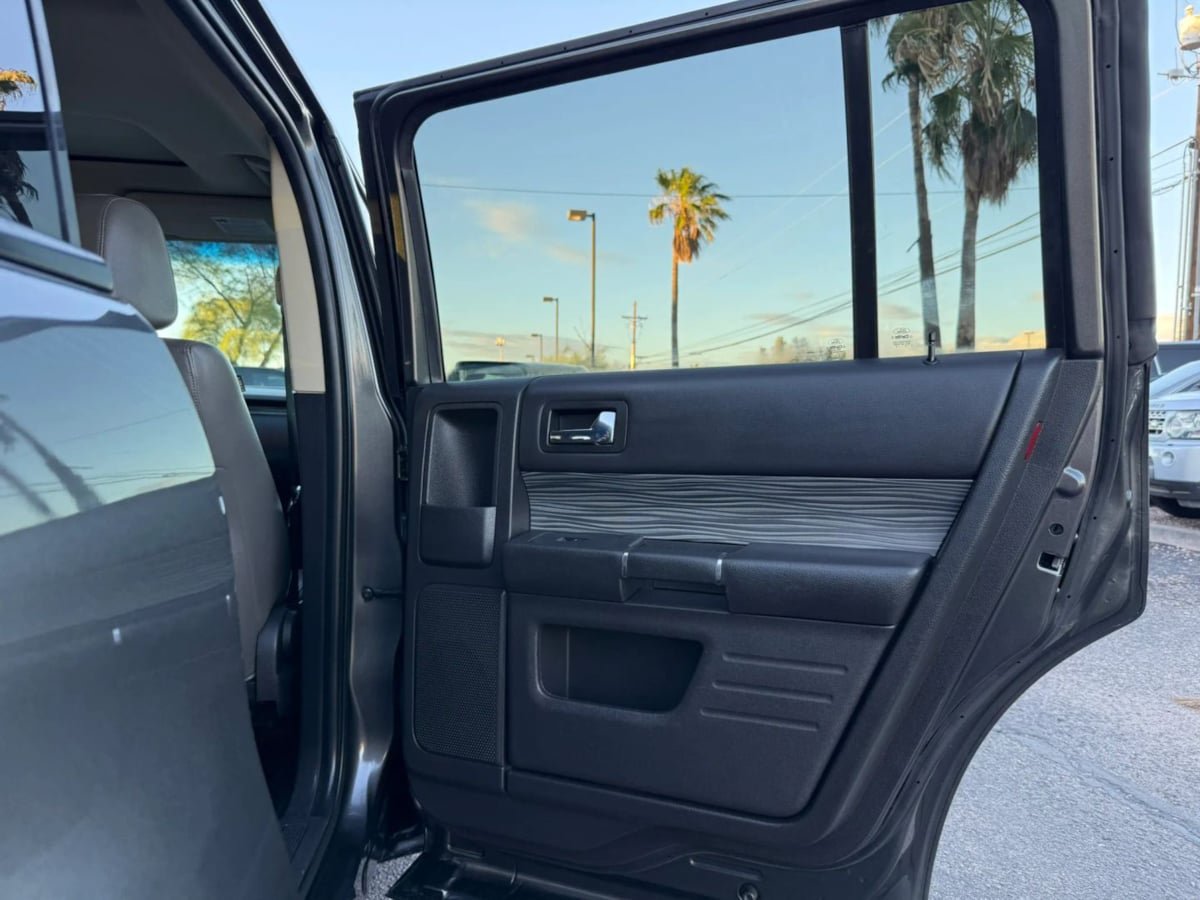 Used 2018 Ford Flex SEL w/ Equipment Group 202A FWD image 31