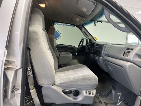 Used 2004 Ford F350 image 20