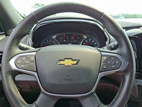 Used 2023 Chevrolet Traverse LT image 20