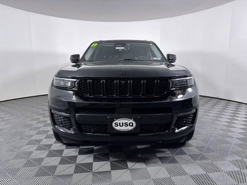 Used 2023 Jeep Grand Cherokee L Limited w/ Luxury Tech Group II AWD/4WD image 2