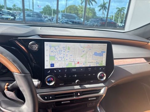 Used 2024 Lexus RX 350 w/ Convenience Package image 6