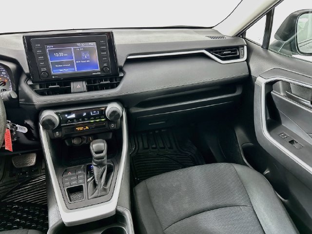 Used 2021 Toyota RAV4 LE AWD/4WD image 24