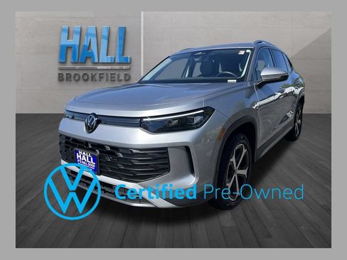 Certified 2026 Volkswagen Tiguan SE AWD/4WD image 1