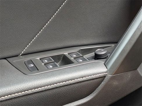 Certified 2024 Volkswagen Tiguan SE R-Line image 28