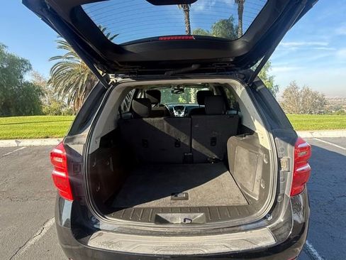 Used 2017 Chevrolet Equinox LT w/ Convenience Package image 22