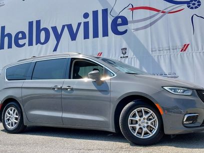 Used 2022 Chrysler Pacifica Touring-L