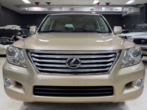 Used 2009 Lexus LX 570 4WD image 3