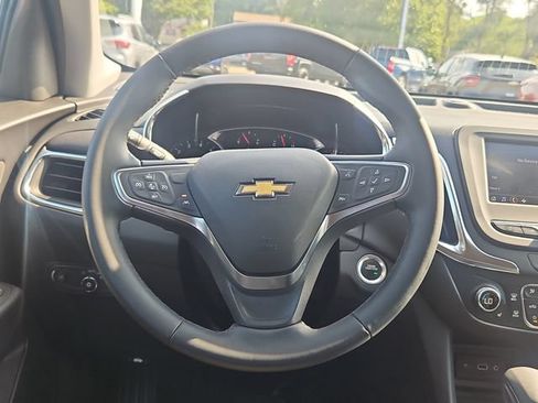 Used 2024 Chevrolet Equinox LT FWD image 15