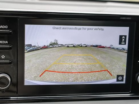 Used 2021 Kia K5 LXS image 22