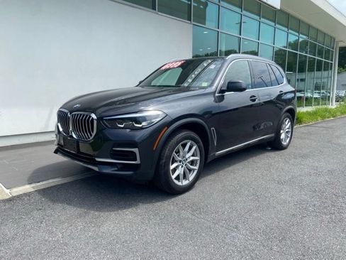 Used 2023 BMW X5 xDrive40i w/ Premium Package AWD/4WD image 3