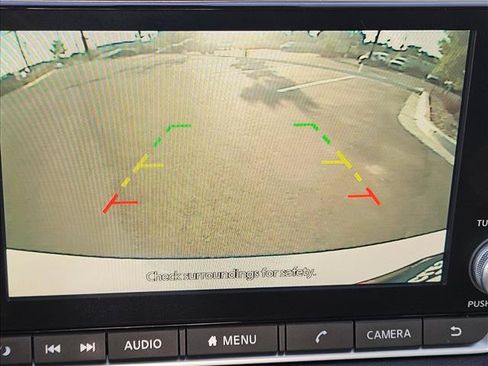 Used 2024 Nissan Sentra SV FWD image 14