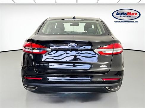 Used 2019 Ford Fusion SE image 8