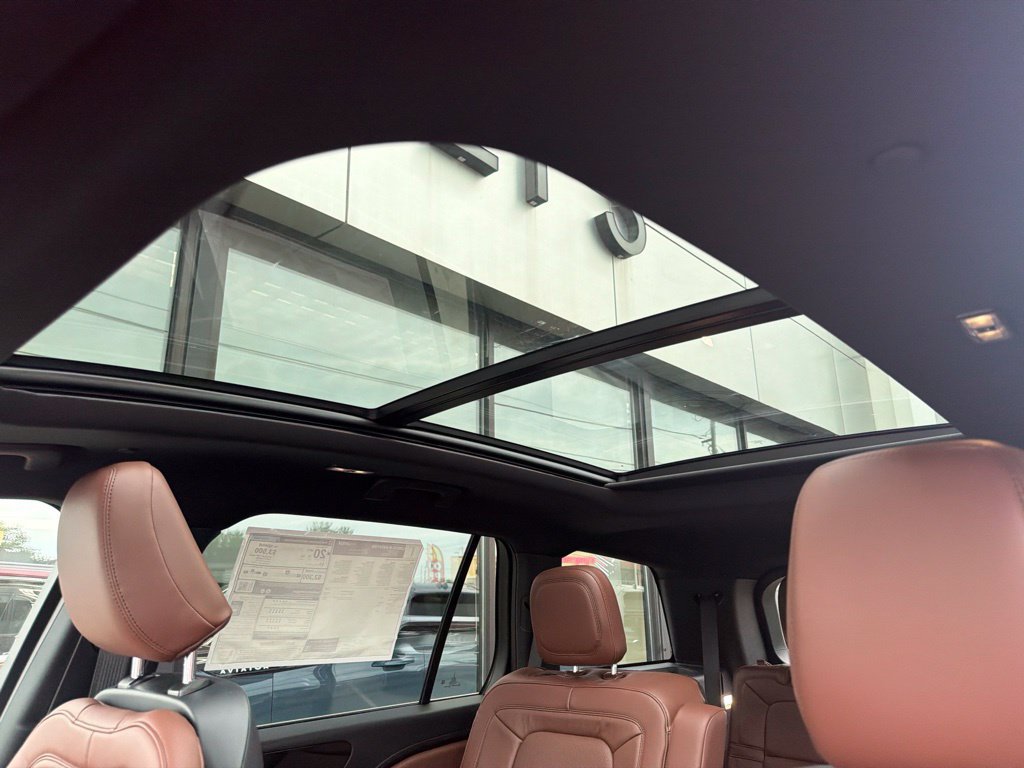 New 2027 Lincoln Aviator Reserve w/ Illumination Package AWD/4WD image 11
