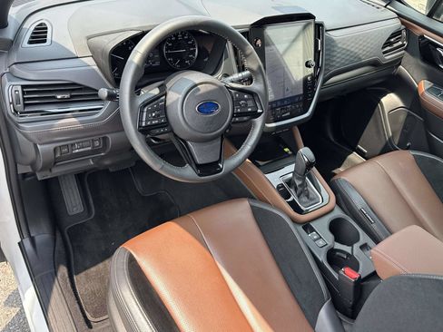 Used 2025 Subaru Forester Touring AWD/4WD image 10