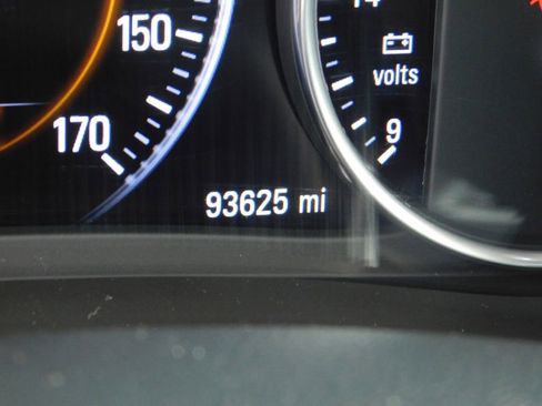 Used 2019 Buick Envision Premium w/ Driver Confidence Package image 25