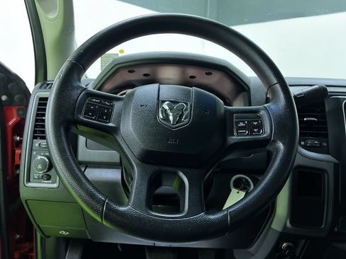 Used 2014 RAM 1500 Express RWD image 18