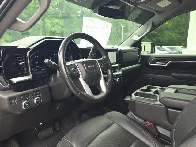 Used 2022 GMC Sierra 1500 SLT AWD/4WD image 26