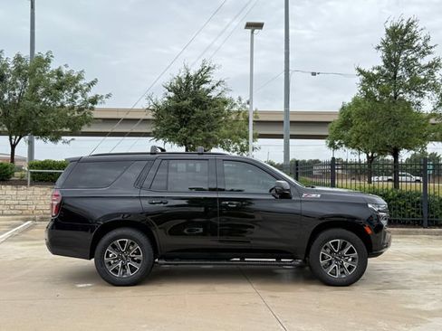 Used 2024 Chevrolet Tahoe Z71 w/ Luxury Package AWD/4WD image 5