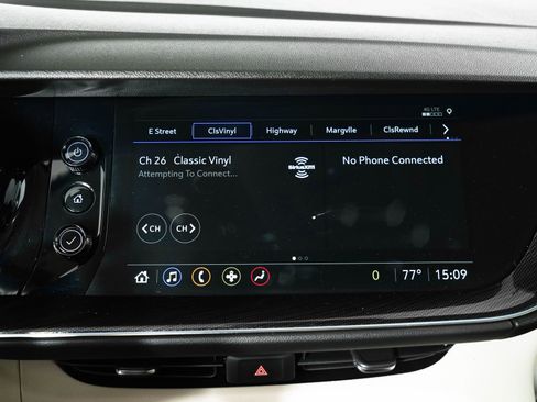 Used 2023 Buick Envision Essence image 26