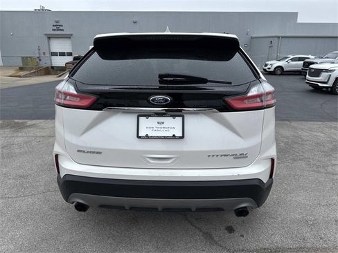 Used 2019 Ford Edge Titanium w/ Equipment Group 301A image 3