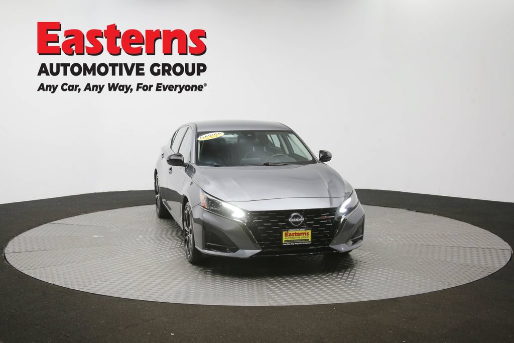 Used 2023 Nissan Altima 2.5 SR FWD image 52