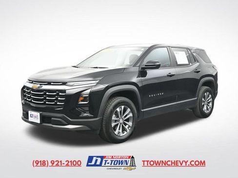 Used 2025 Chevrolet Equinox LT FWD image 4