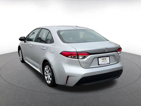 Used 2025 Toyota Corolla LE FWD image 11