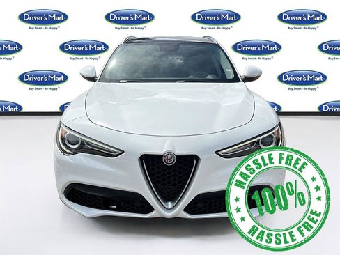 Used 2018 Alfa Romeo Stelvio AWD image 2