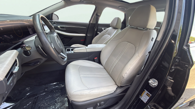 Used 2025 Hyundai Sonata Limited FWD image 11