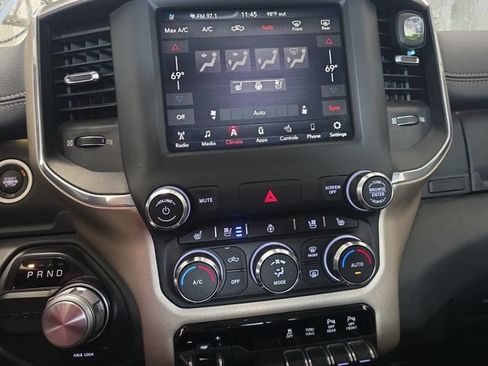 Used 2019 RAM 1500 Laramie RWD image 8