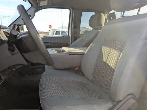 Used 2015 Ford F350 XLT w/ Snow Plow Prep Package image 27