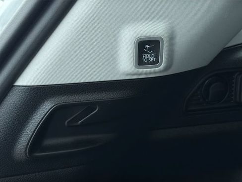 Used 2022 Jeep Grand Cherokee Limited AWD/4WD image 42