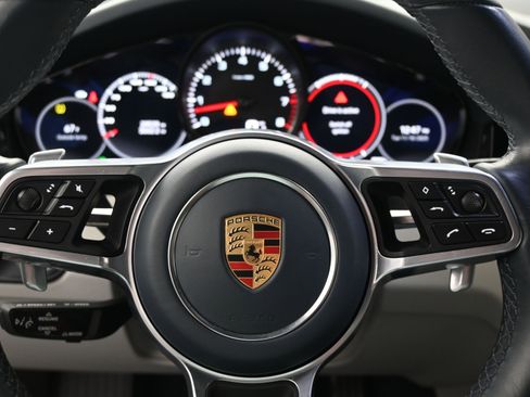 Certified 2022 Porsche Cayenne S image 19