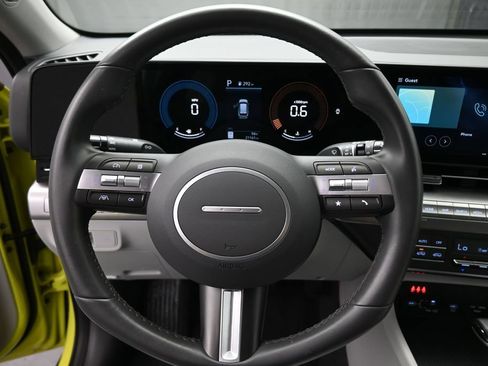 Used 2025 Hyundai Kona SEL FWD image 31