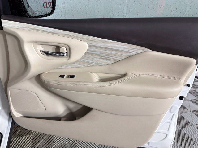 Used 2018 Nissan Murano Platinum w/ Cargo Package FWD image 33